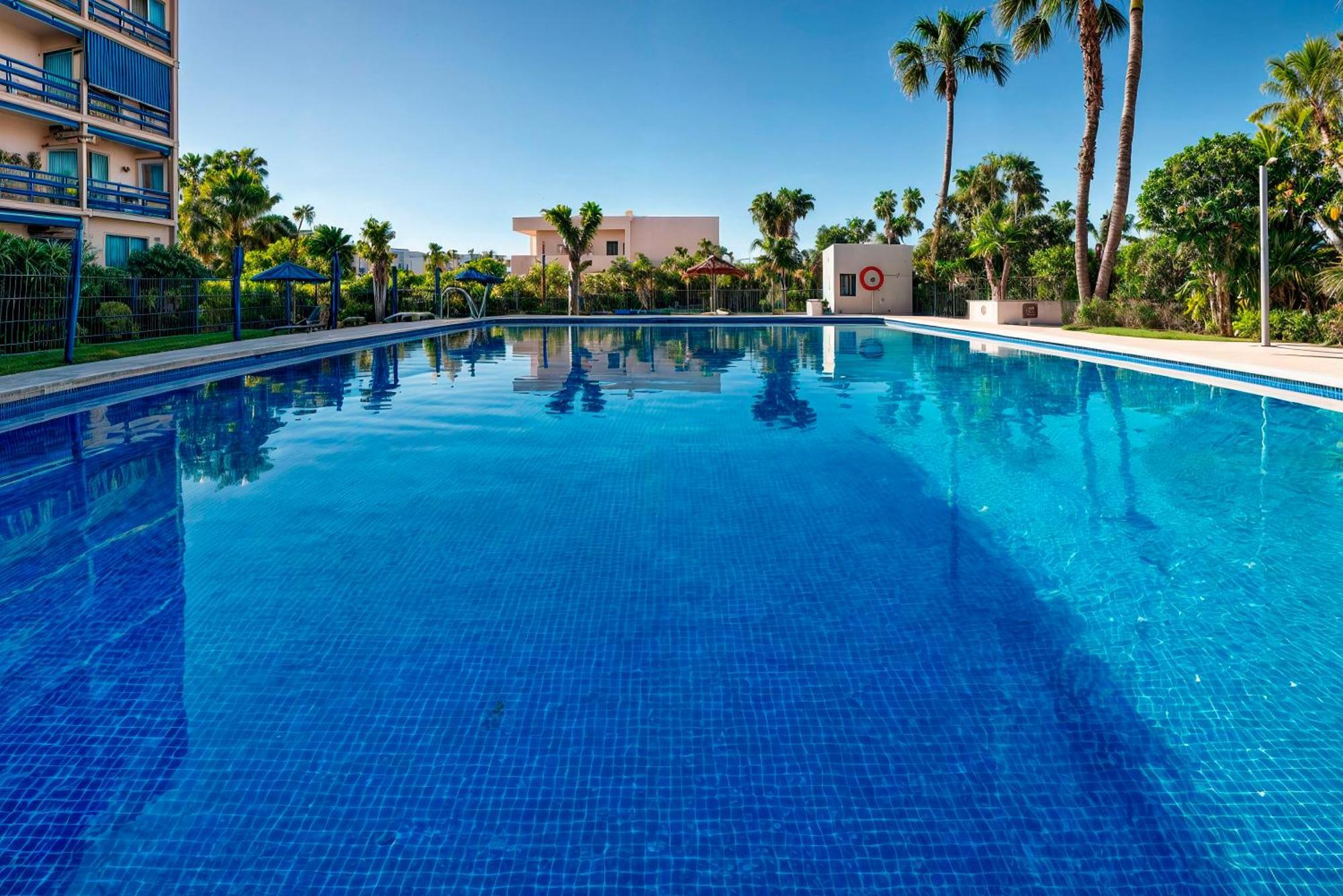 Estudio En Torremolinos Con Piscina Exterior photo